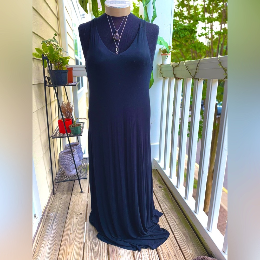 Elegant Black Maxi Dress